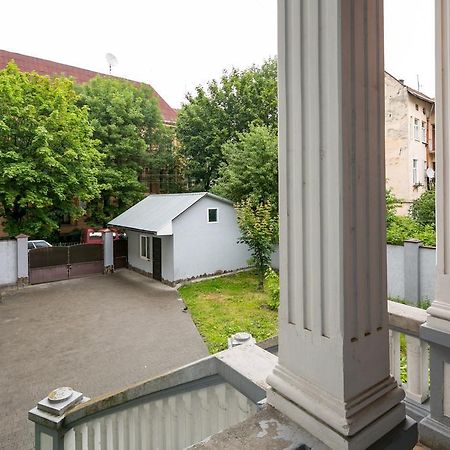 Apartment Fedkovycha Lviv Eksteriør billede